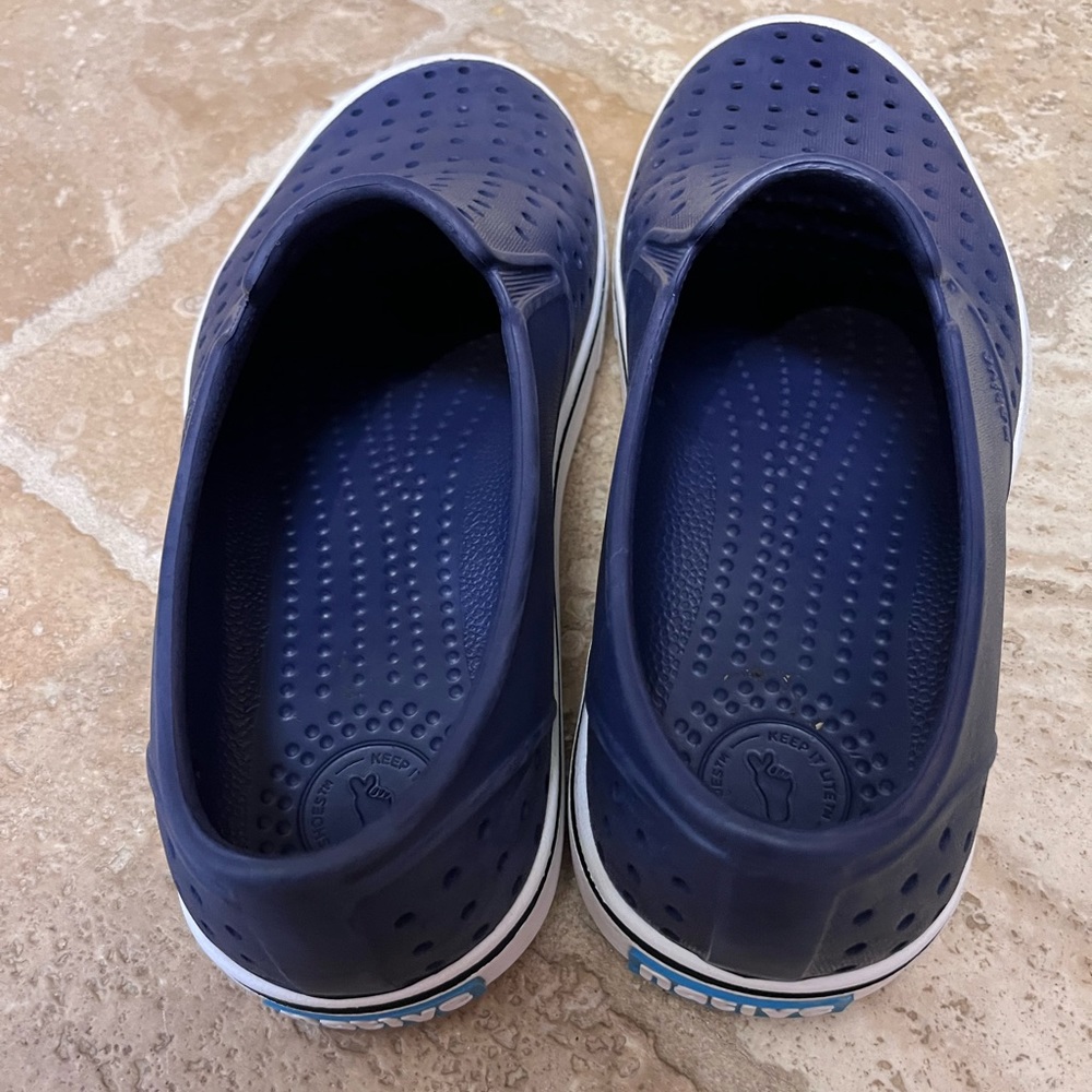 Boy Native loafer shoes size 5. Navy, worn once - Picture 3 of 3